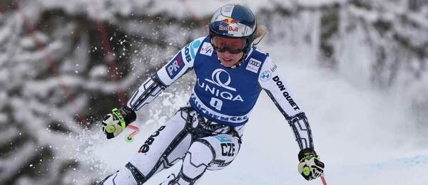 Ester Ledecká ve sjezdu během SP