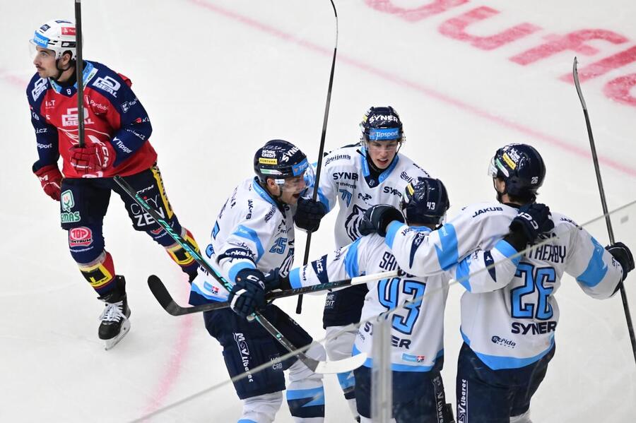 Bílí Tygři z&nbsp;Liberce dali gól v&nbsp;zápase proti Pardubicím