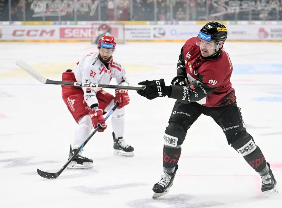 Souboj Třinec vs. Sparta patří k&nbsp;nejočekávanějším zápasům extraligy. Sledujte ho živě dnes v&nbsp;rámci 41. kola ELH.