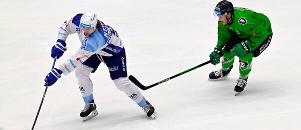 Na puku Kristián Pospíšil, stíhá jej Tomáš Fořt