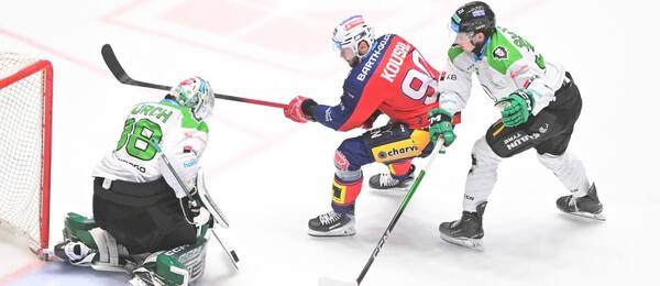 Dominik Furch kryje pokus Roberta Kousala