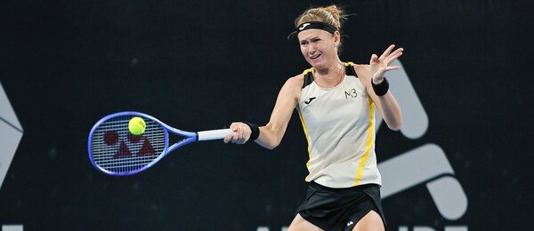 Česká hráčka Marie Bouzková vrací úder v Adelaide