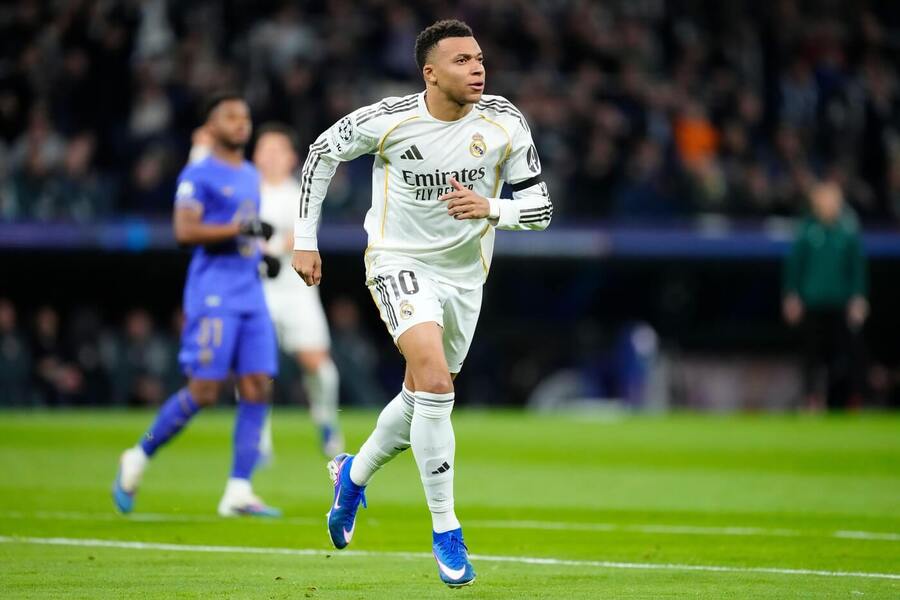 Kylian Mbappé během výhry Realu Madrid nad Monakem