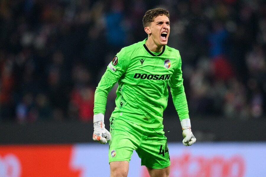 Florian Wiegele oslavuje gól Viktorie Plzeň v&nbsp;Evropské lize