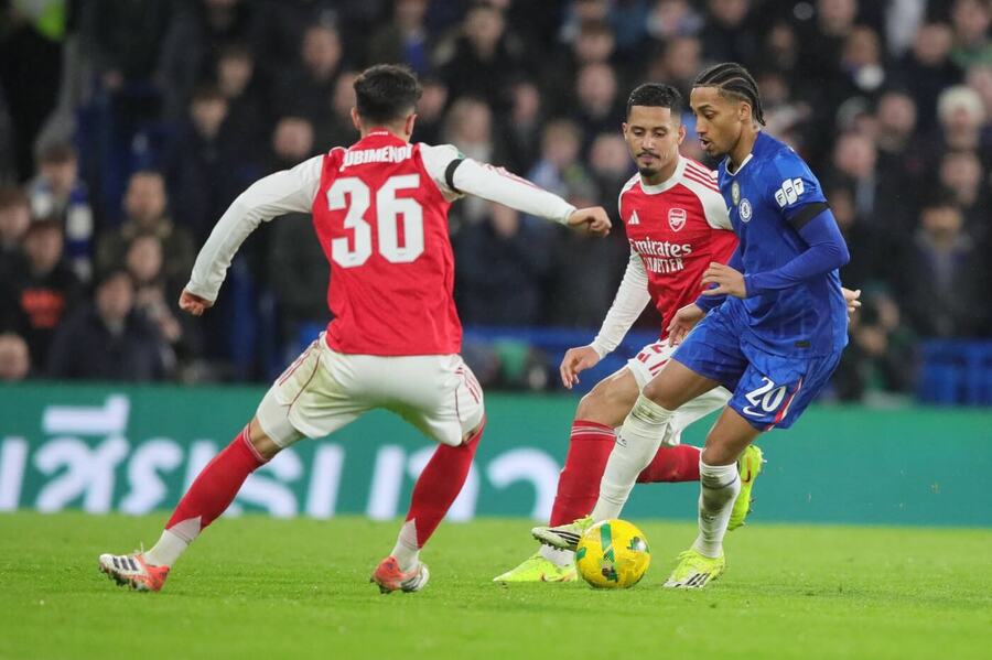 Chelsea doma v&nbsp;prvním semifinále EFL Cupu podlehla Arsenalu 2:3