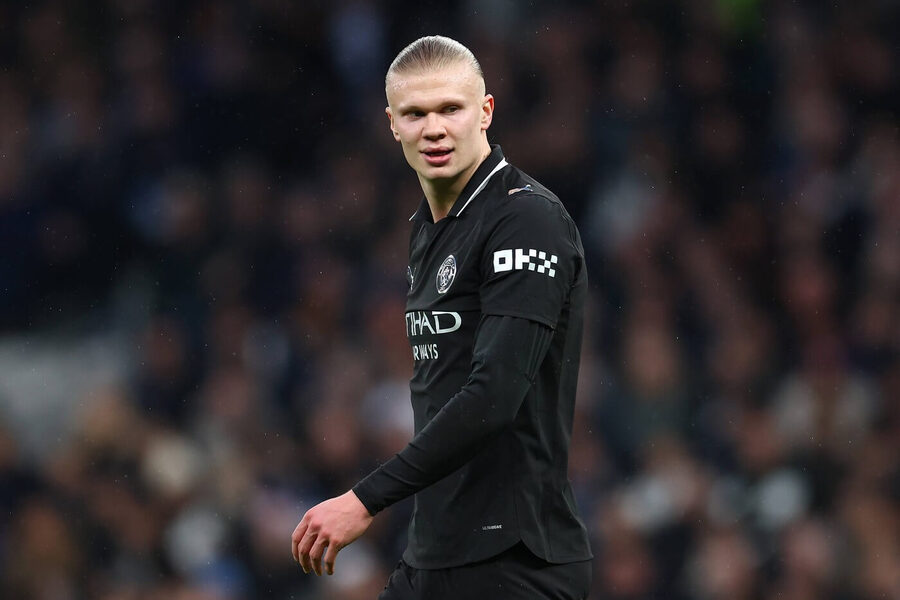 Erling Haaland během zápasu Manchesteru City s&nbsp;Tottenhamem