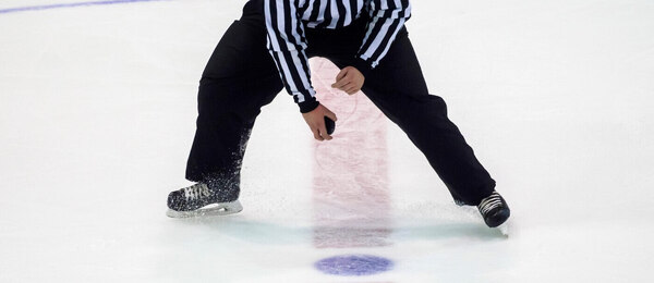 Hokejový rozhodčí