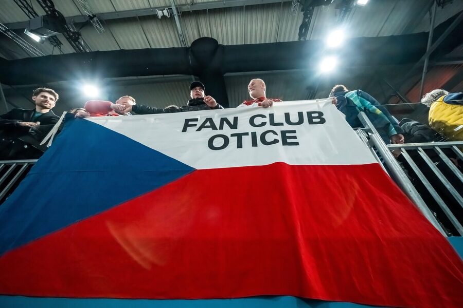 Fanoušci české reprezentace na hokeji