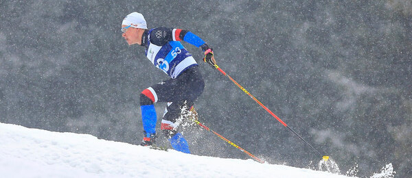 Trochu nečekaným želízkem v ohni je štafeta běžců na lyžích
