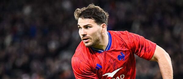 Francouzský ragbista Antoine Dupont