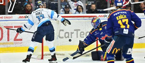 Liberecký forvard Jaromír Pérez skóruje v zápase proti Motoru