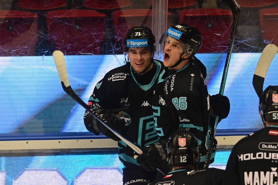 Karlovy Vary první zápas série předkola zvládly. Jak dopadne druhý duel? Sledujte utkání živě od 18 hodin