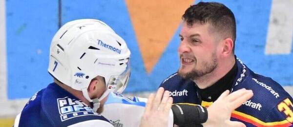 České Budějovice budou před vlastními fanoušky odvracet konec sezony. Stejný problém řeší i Sparta