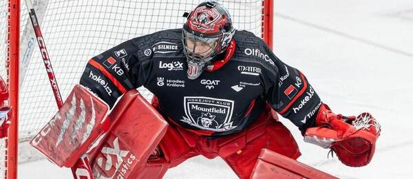 Hradec Králové se ve čtvrtfinále postaví Třinci. Sledujte úvodní žápas živě od 17:30