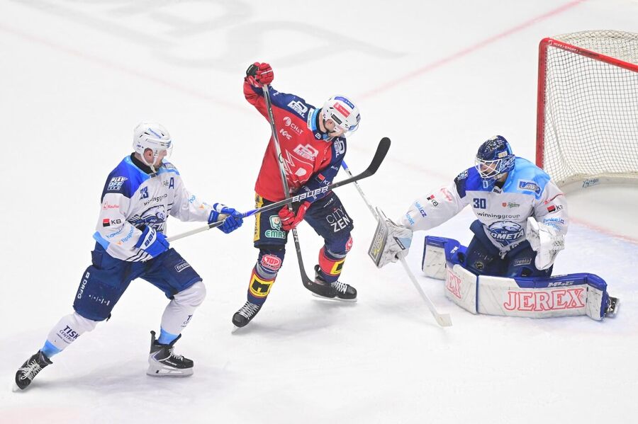 Série čtvrtfinále play off ELH 2026 mezi Kometou Brno a&nbsp;Pardubicemi dnes pokračuje 3.&nbsp;zápasem