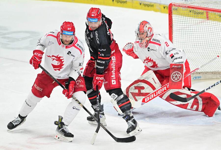 Třinec zvládl oba venkovní zápasy. Uspěje i&nbsp;v&nbsp;prvním domácím?