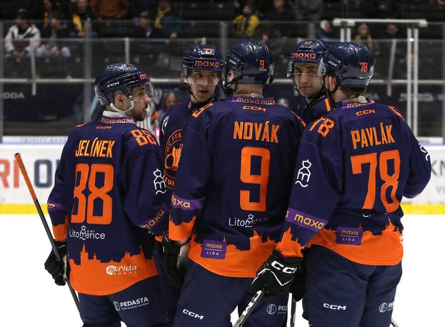 Hokejisté Litoměřic v&nbsp;semifinále Maxa ligy 2026 s&nbsp;Jihlavou prohrávají 1:2 na zápasy, dnes živě sledujte čtvrté utkání.