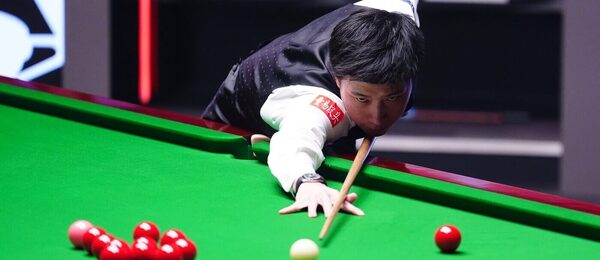 Mistrovství světa ve snookeru 2026 v Crucible Theatre: Zhao Xintong je obhájcem titulu