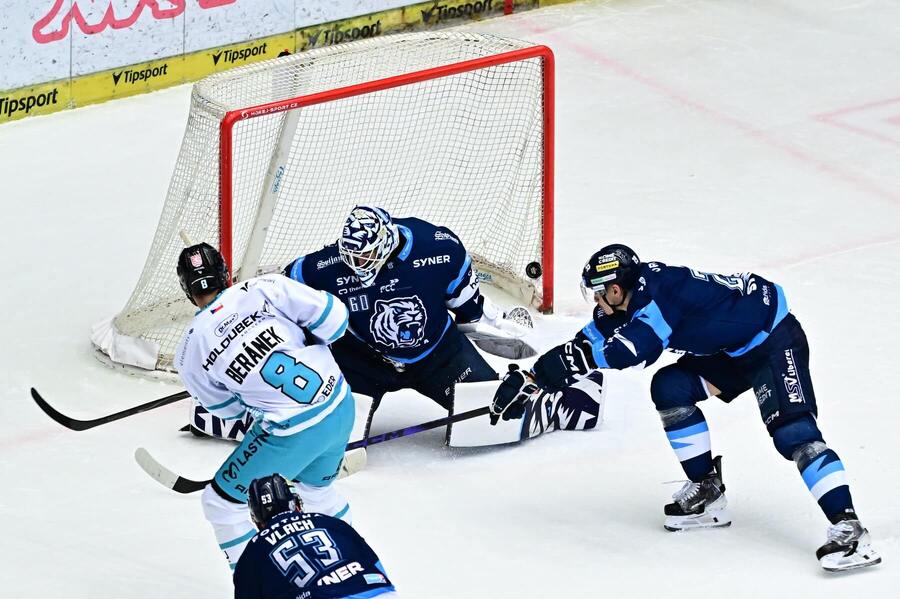 Karlovy Vary si vynutily v&nbsp;sérii s&nbsp;Libercem sedmý zápas. Kdo v&nbsp;něm uspěje?