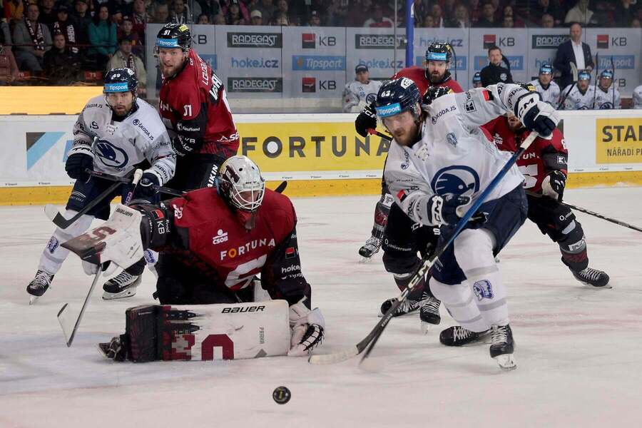 LIVE REPORT: Čtvrtfinálová série Plzně se Spartou se rozhodne v&nbsp;zápasu číslo 7