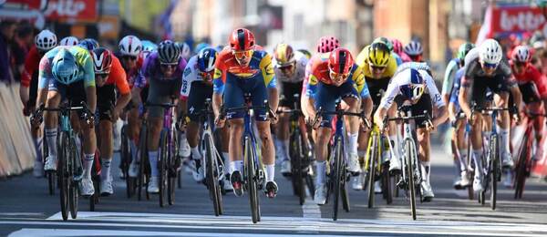 V jarních klasikách často rozhoduje až závěrečný finiš