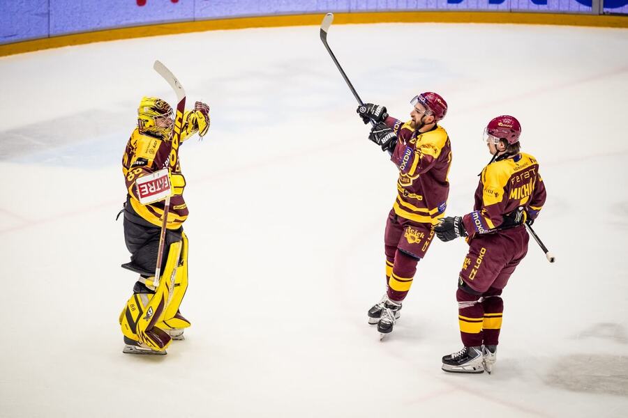 Hokejisté Jihlavy vyhráli první zápas finále, druhý duel se hraje dnes od 17:30