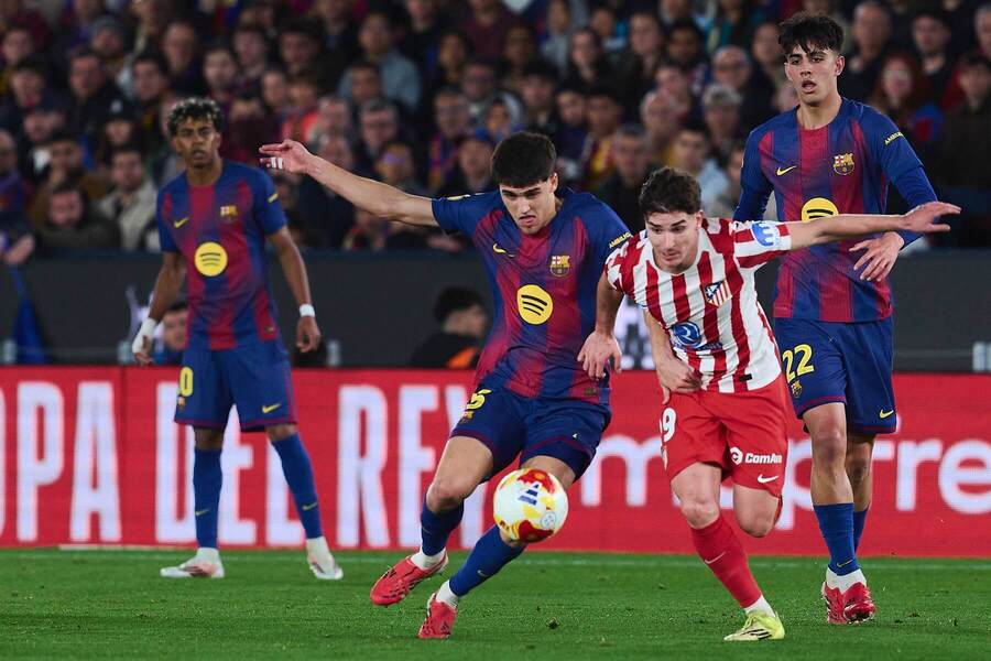 Sledujte zápas Atlético vs. Barcelona živě od 21 hodin