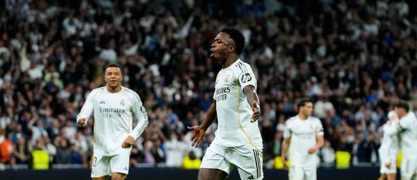 Fotbalisté Realu Madrid se radují z gólu do sítě Atlética, zápas 29. kola La Ligy 2025–26