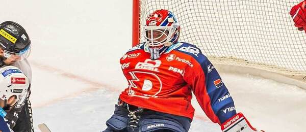 Po dvou zápasech je série mezi Spartou a Pardubicemi vyrovnaná. Jak dopadne třetí zápas?