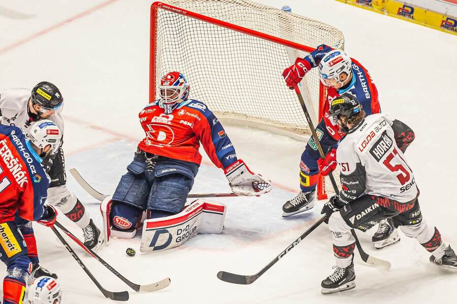 Po dvou zápasech je série mezi Spartou a&nbsp;Pardubicemi vyrovnaná. Jak dopadne třetí zápas?