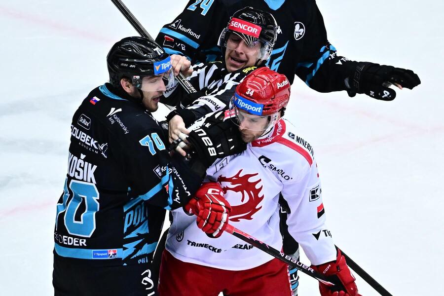 Karlovy Vary budou odvracet hrozbu vyřazení. Sledujte 4.&nbsp;zápas od 18:30