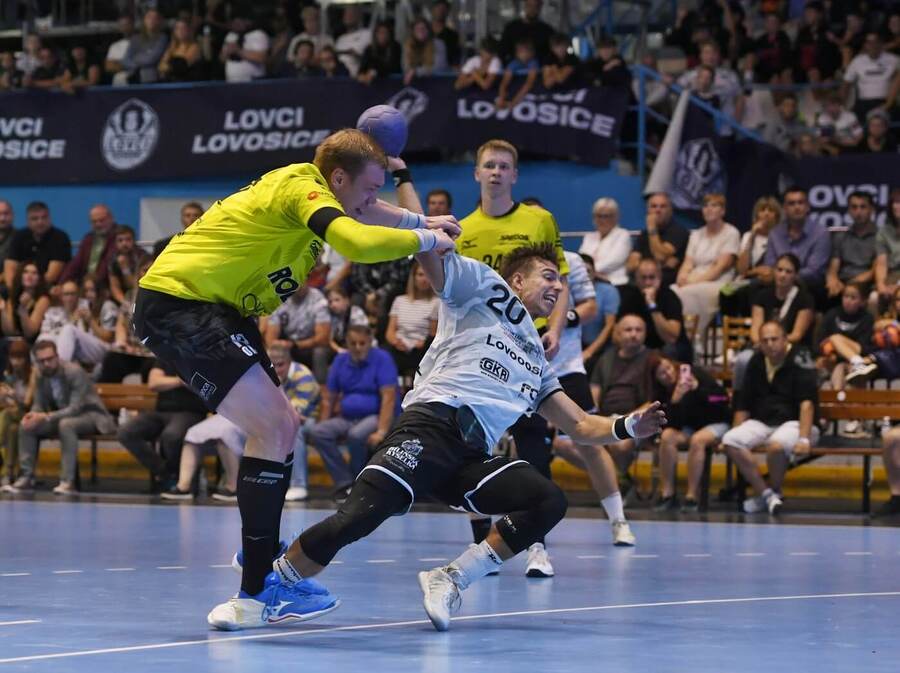 Fotka z&nbsp;utkání v&nbsp;házené Lovosice vs. Zubří