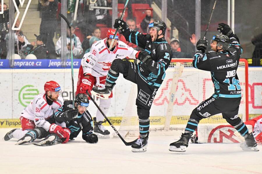 Karlovy Vary poprvé v&nbsp;sérii vyhrály. Naváží na to v&nbsp;Třinci?
