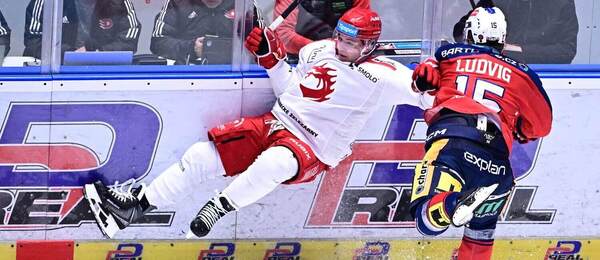 Pardubice a Třinec si ve finále nedarují ani centimetr ledu