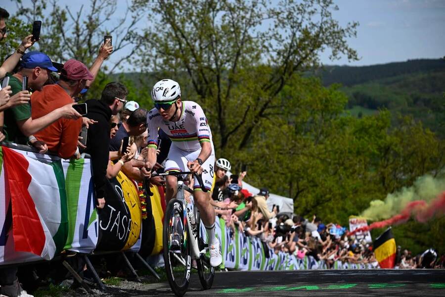 Pogačar na trati loňského závodu