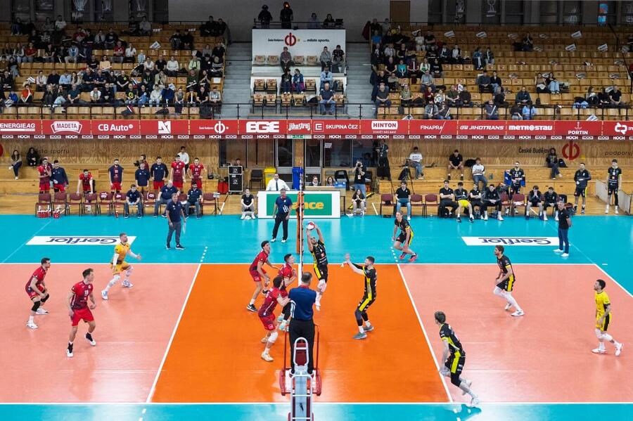 Fotka z&nbsp;volejbalového zápasu Karlovarsko vs. Lvi Praha