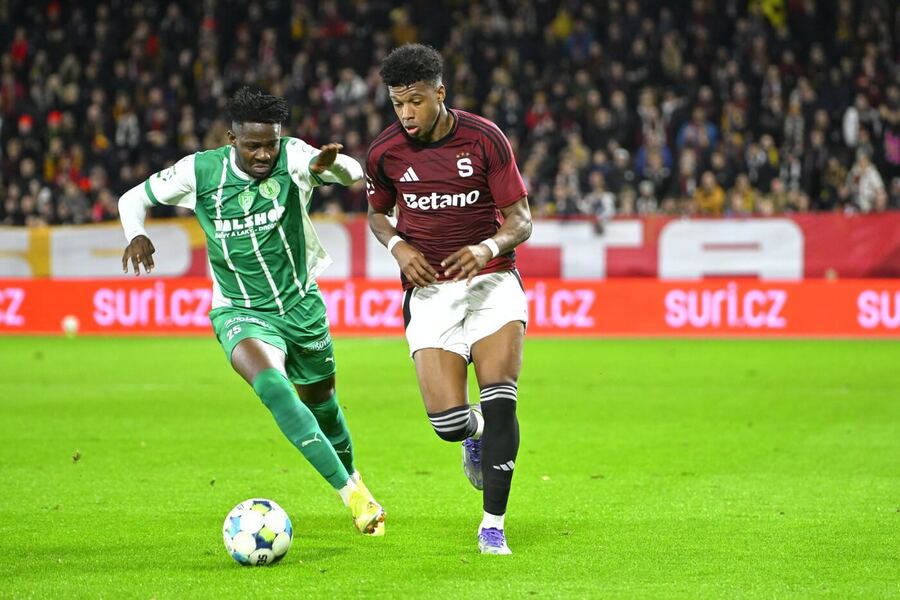 Peter Kareem z&nbsp;Bohemians a&nbsp;John Mercado ze Sparty