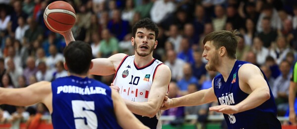 Fotka ze semifinálového zápasu v loňském play off Maxa NBL