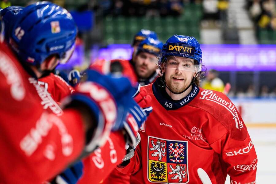 Český hokejový reprezentant Michal Kovařčík slaví gól v&nbsp;zápase Sweden Hockey Games 2026, dnes Češi na EHT vyzvou Finy.