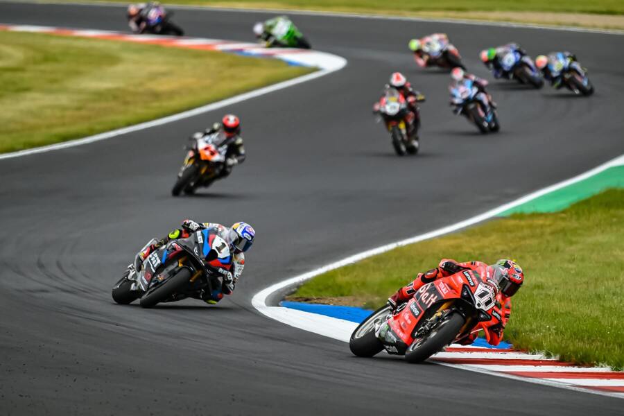 Závod SBK na automotodromu v&nbsp;Mostě