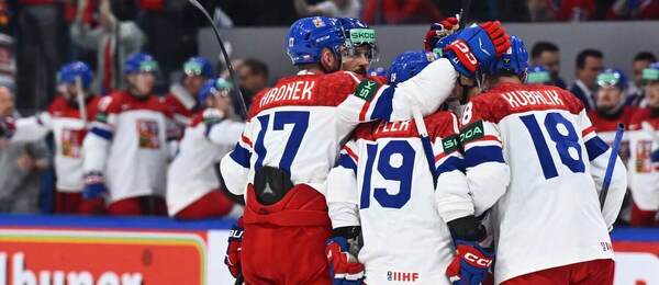 Čeští hokejoví reprezentanti slaví gól v utkání s Itálií. Česko dnes na MS v hokeji 2026 hraje se Slovenskem.