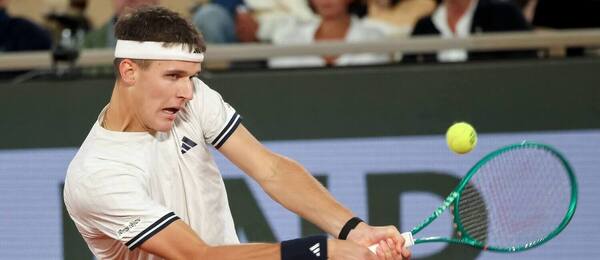 Čtvrtfinále Roland Garros 2026: Jakub Menšík v akci