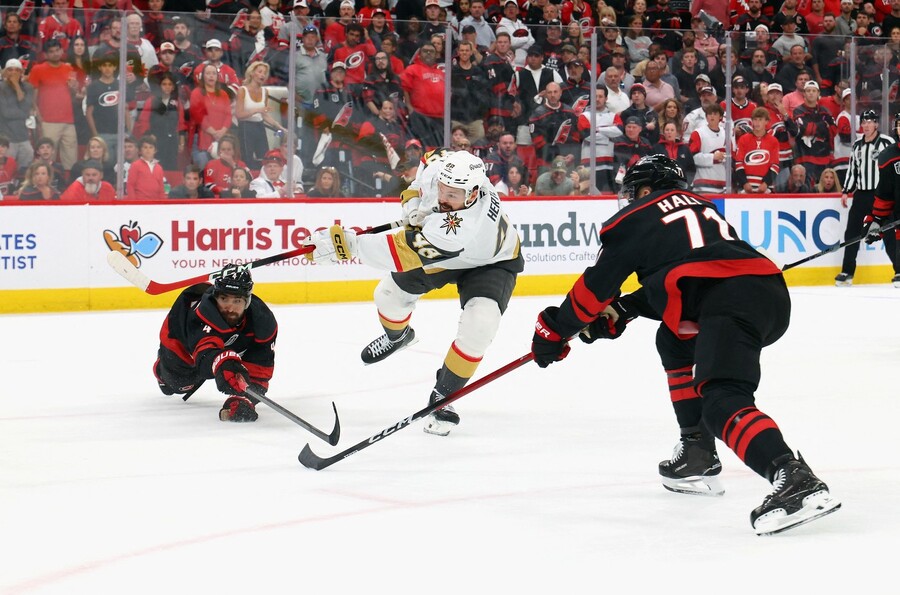Vítězný gól českého forvarda Tomáše Hertla v&nbsp;prvním finále Stanley Cupu