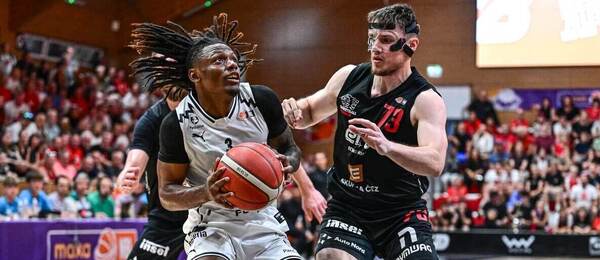 Pardubice s Nymburkem dnes odehrají 4. finále Maxa NBL