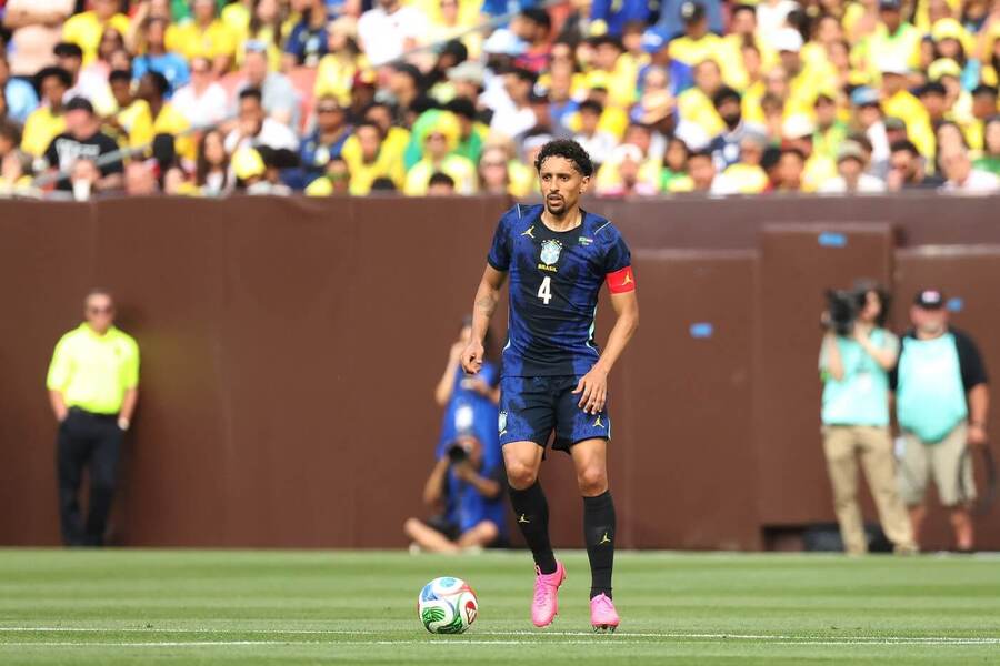 Marquinhos z&nbsp;Brazílie během přípravného utkání proti Egyptu
