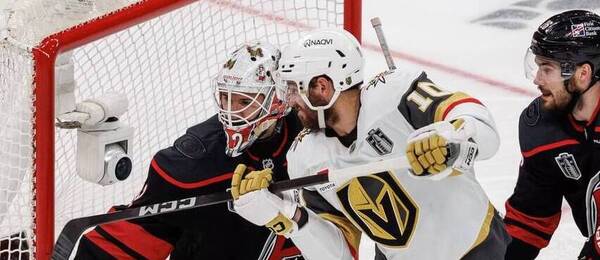 Vegas budou odvracet konec sezony. Sledujte šestý zápas finále NHL živě