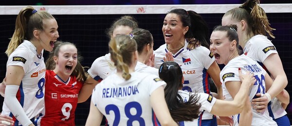 České volejbalistky oslavují výhru nad Čínou, Liga národů žen 2026