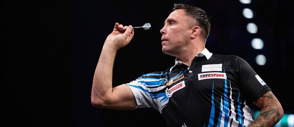 Gerwyn Price během 14. večer Premier League Darts 2026. Velšský šipkař se představí na Slovak Darts Open 2026.