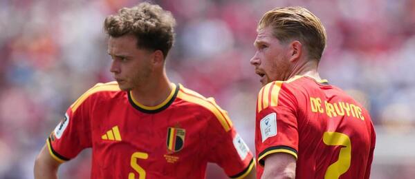 Maxim De Kuyper a Kevin De Bruyne při zápase s Egyptem