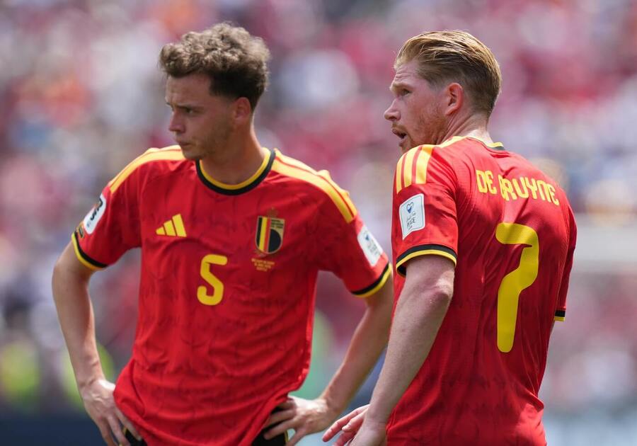 Maxim De Kuyper a&nbsp;Kevin De Bruyne při zápase s&nbsp;Egyptem